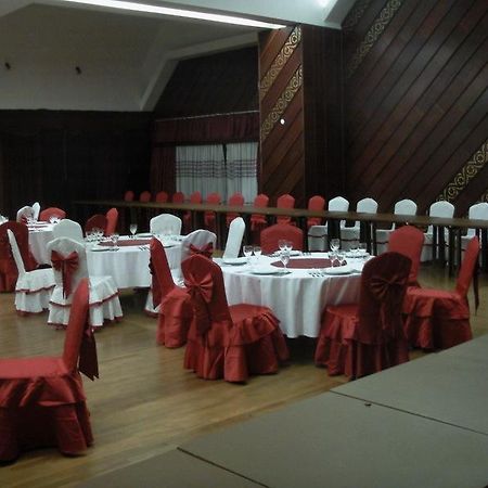 Hotel Grand Cetinje Exteriör bild