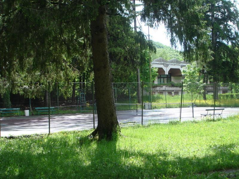 Hotel Grand Cetinje Exteriör bild